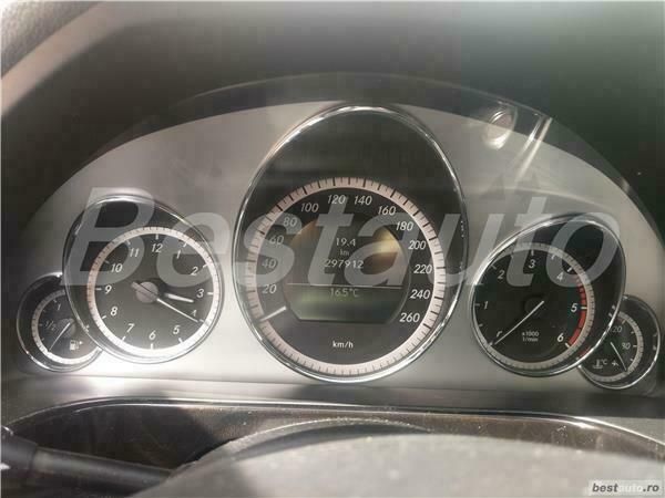 Second-hand Mercedes E250 204 CP (150 kW) 2009 Negru Berlinǎ