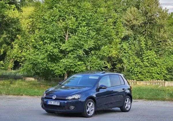 Argintiu Utilizat 2010 VW Golf VI Hatchback | 6.100 EUR (Preț OK) - Imagine 1/4