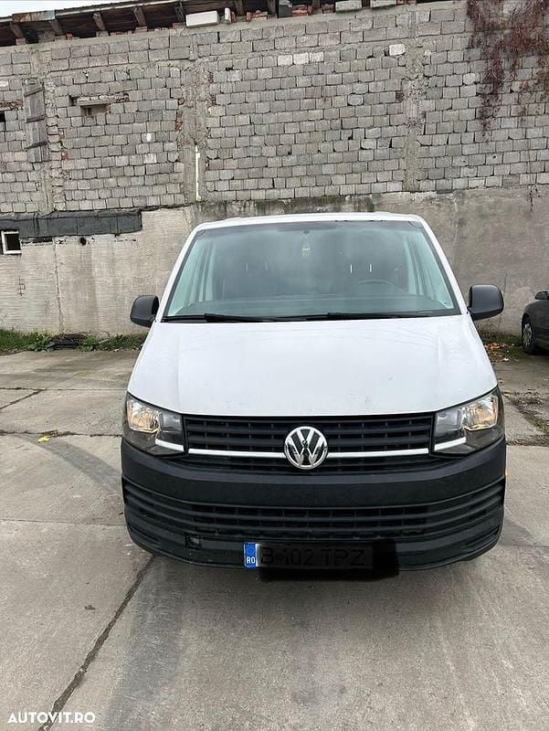 Culoarealb Second-hand 2019 VW Transporter Van | 10.750 EUR (Super Preț) - Imagine 1/4