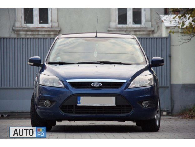 Second-hand Ford Focus 101 CP (74 kW) 2008 Albastru marin Hatchback
