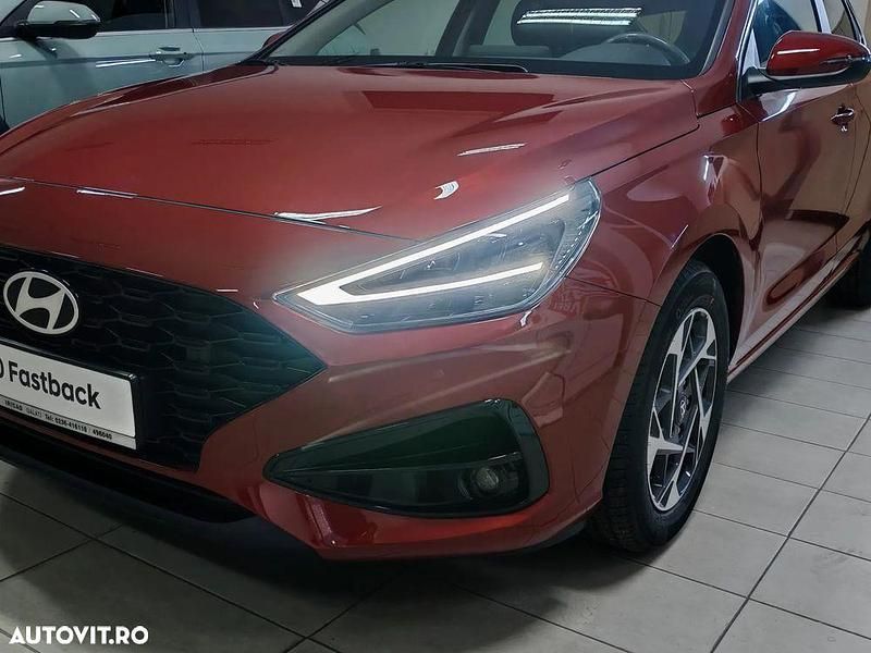 Culoarerosu Nouă 2025 Hyundai i30 Berlinǎ | 24.990 EUR (Preț bun) - Imagine 1/4