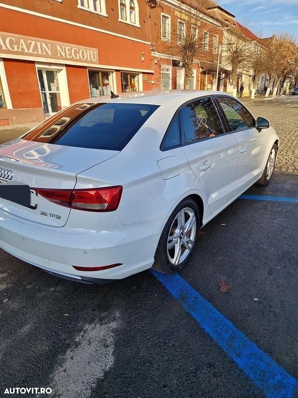 Second-hand Audi A3 150 CP (110 kW) 2020 Culoarealb Berlinǎ