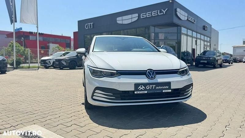 Culoarealb Utilizat 2024 VW Golf VIII Life Hatchback | 20.250 EUR (Preț bun) - Imagine 1/4