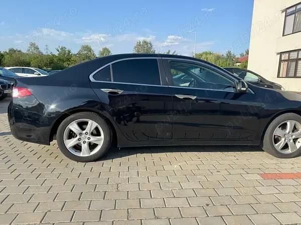 Second-hand Honda Accord Executive 156 CP (114 kW) 2009 Negru Berlinǎ