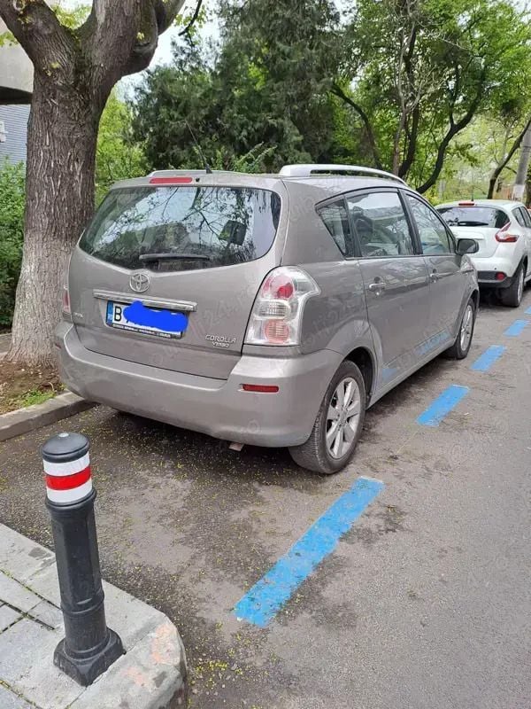 Utilizat 2008 Toyota Corolla Verso Monovolum | 3.500 EUR - Imagine 1/4