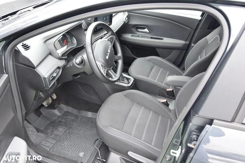 Second-hand Dacia Logan 90 CP (66 kW) 2023 Culoaregri Berlinǎ