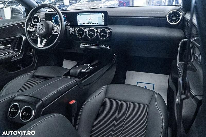 Second-hand Mercedes CLA250e Progressive 218 CP (160 kW) 2022 Culoaregri Berlinǎ