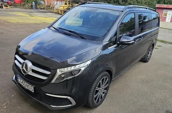 Gri Utilizat 2020 Mercedes V300 Avantgarde Edition Monovolum | 49.990 EUR (Preț bun) - Imagine 1/4