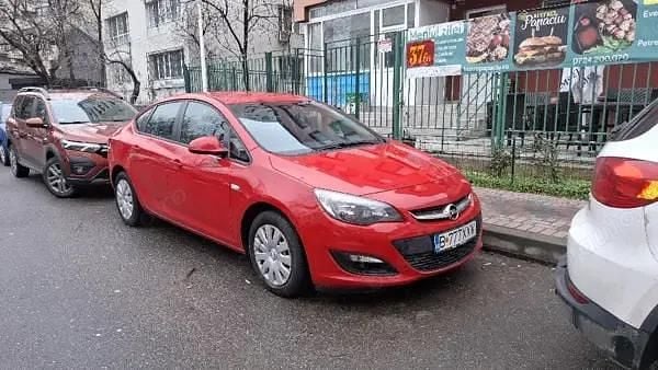 Second-hand Opel Astra 116 CP (85 kW) 2014 Rosu Berlinǎ