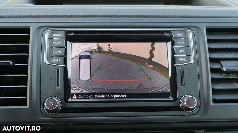 Second-hand VW Caravelle 199 CP (146 kW) 2019 Culoareargint Monovolum