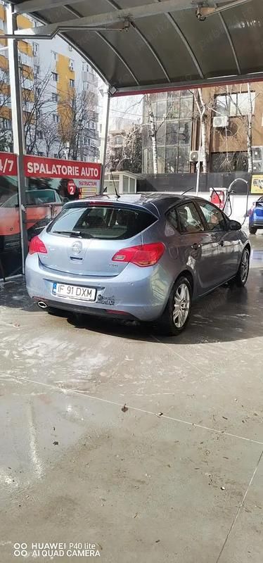 Second-hand Opel Astra 160 CP (117 kW) 2011 Hatchback