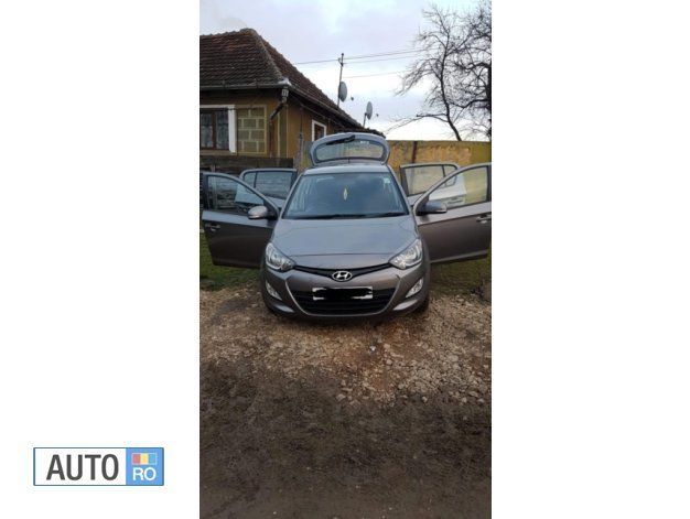 Gri Utilizat 2013 Hyundai i20 Hatchback | 3.800 EUR (Preț bun) - Imagine 1/3