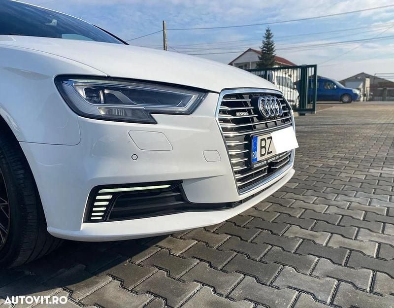 Second-hand Audi A3 Comfort 149 CP (109 kW) 2017 Culoarealb Hatchback