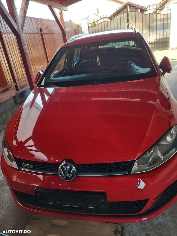 Culoarerosu Utilizat 2017 VW Golf VII GTD Break | 11.900 EUR (Preț OK) - Imagine 1/4