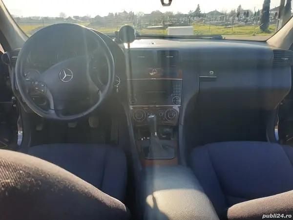 Second-hand Mercedes C220 150 CP (110 kW) 2005 Break