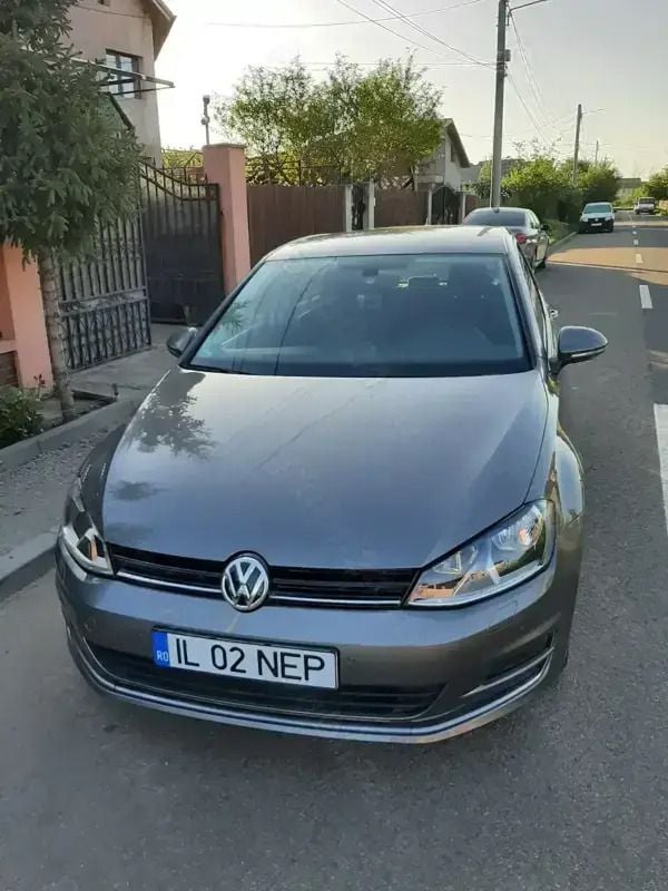 Gri Utilizat 2017 VW Golf VII Hatchback | 9.000 EUR (Super Preț) - Imagine 1/4
