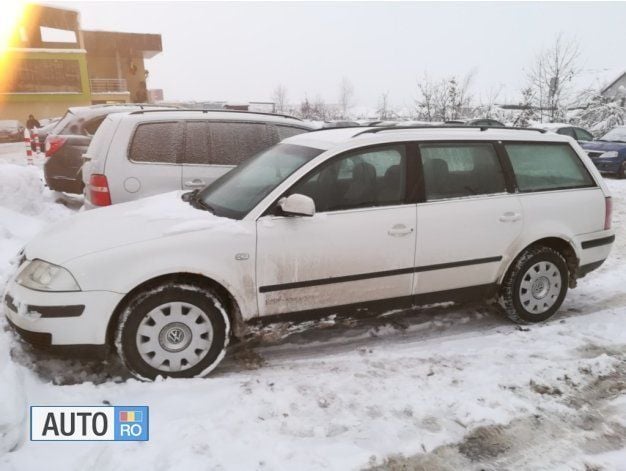 Alb Utilizat 2003 VW Passat Break | 2.000 EUR (Preț OK) - Imagine 1/4