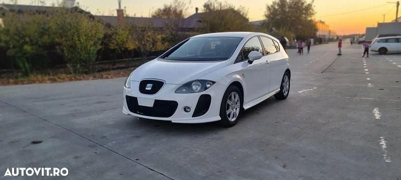 Culoarealb Utilizat 2012 Seat Leon Hatchback | 3.000 EUR (Super Preț) - Imagine 1/4