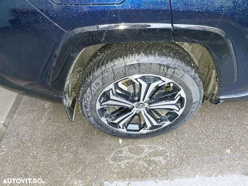 Second-hand Toyota RAV4 Hybrid Style 306 CP (225 kW) 2023 Culoarealbastru SUV