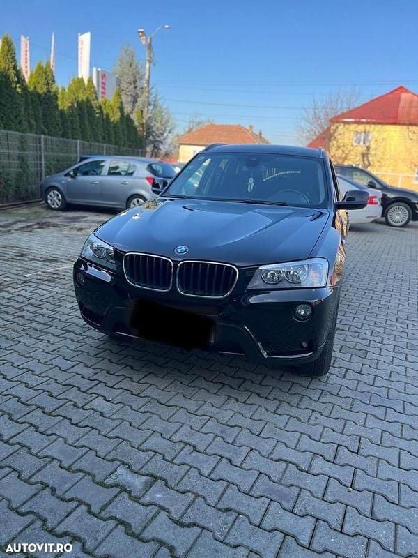 Culoarenegru Utilizat 2013 BMW X3 Comfort Edition SUV | 10.500 EUR (Preț OK) - Imagine 1/4