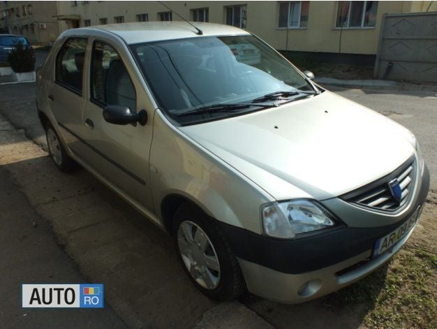 Argintiu Utilizat 2000 Dacia Logan Berlinǎ | 2.000 EUR (Scump) - Imagine 1/4
