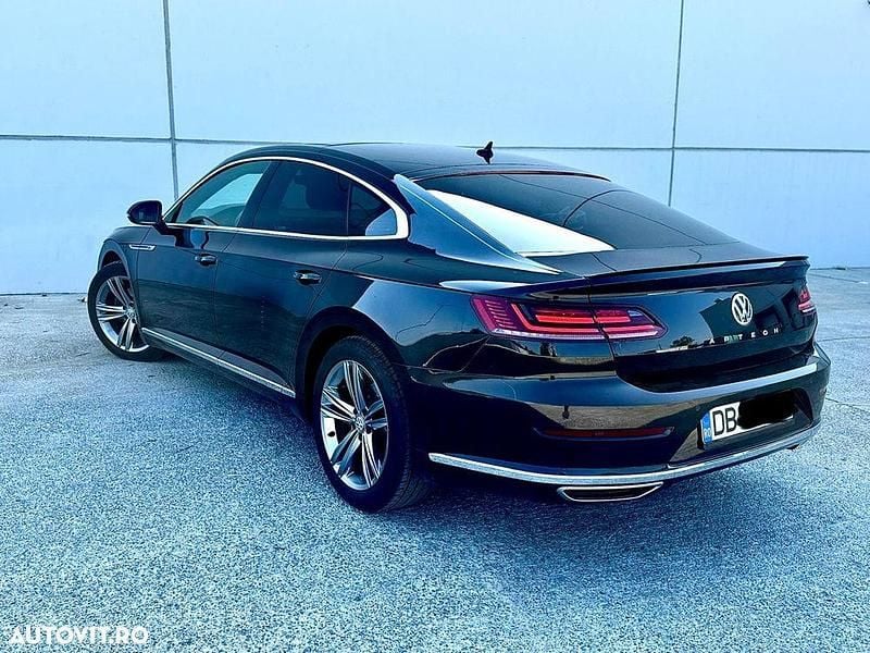 Second-hand VW Arteon R-line 150 CP (110 kW) 2018 Culoarenegru Berlinǎ