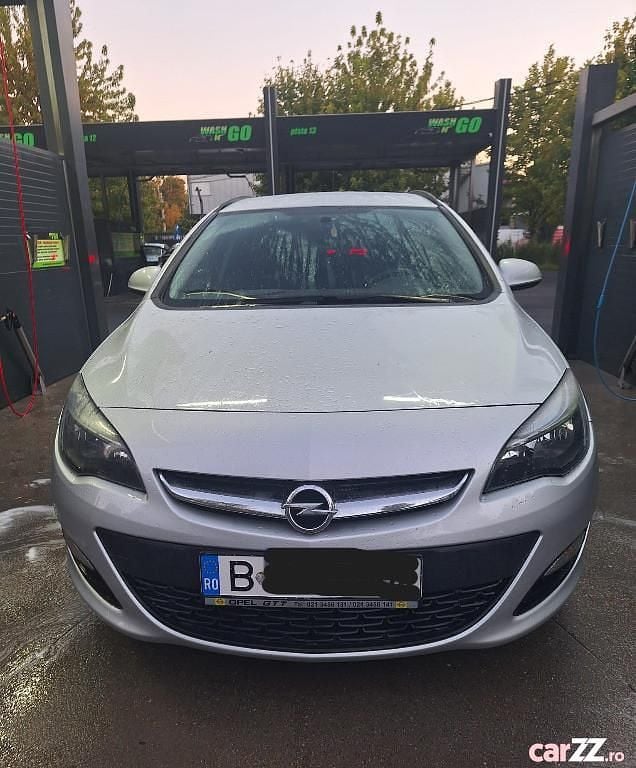 Utilizat 2015 Opel Astra Break | 8.700 EUR - Imagine 1/4