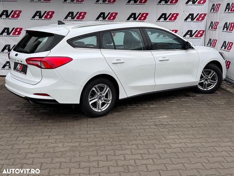 Second-hand Ford Focus 120 CP (88 kW) 2021 Culoarealb Break