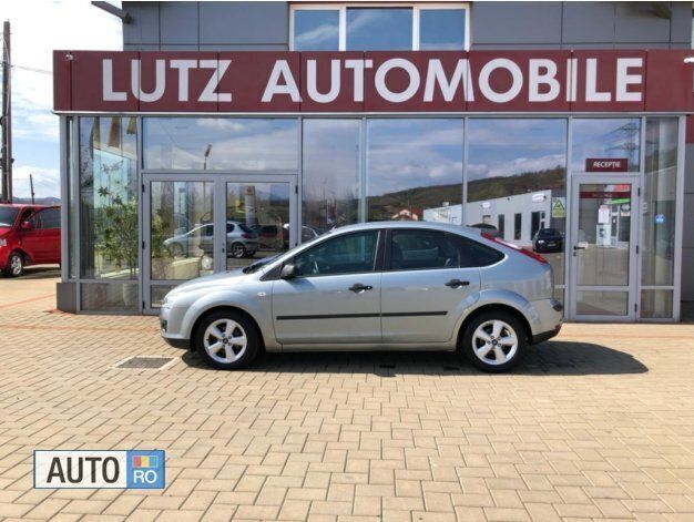 Second-hand Ford Focus 109 CP (80 kW) 2005 Gri Hatchback