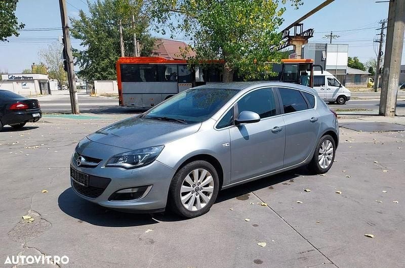 Culoaregri Utilizat 2014 Opel Astra Innovation Hatchback | 4.350 EUR (Super Preț) - Imagine 1/4
