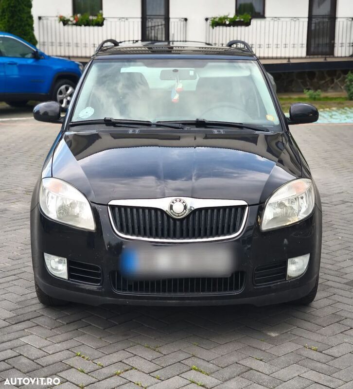 Negru Utilizat 2010 Skoda Fabia Elegance Break | 2.400 EUR (Preț OK) - Imagine 1/4