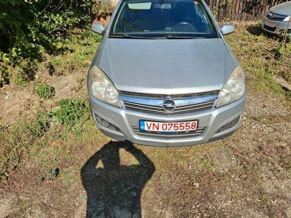 Utilizat 2009 Opel Astra Hatchback | 2.000 EUR (Preț OK) - Imagine 1/4