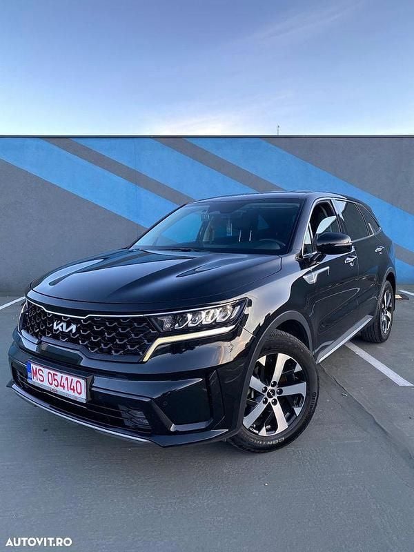 Culoarenegru Utilizat 2022 Kia Sorento Premium SUV | 28.990 EUR (Super Preț) - Imagine 1/4