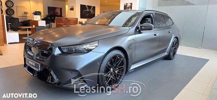 Gri Nouă 2025 BMW M5 Break | 146.926 EUR - Imagine 1/4