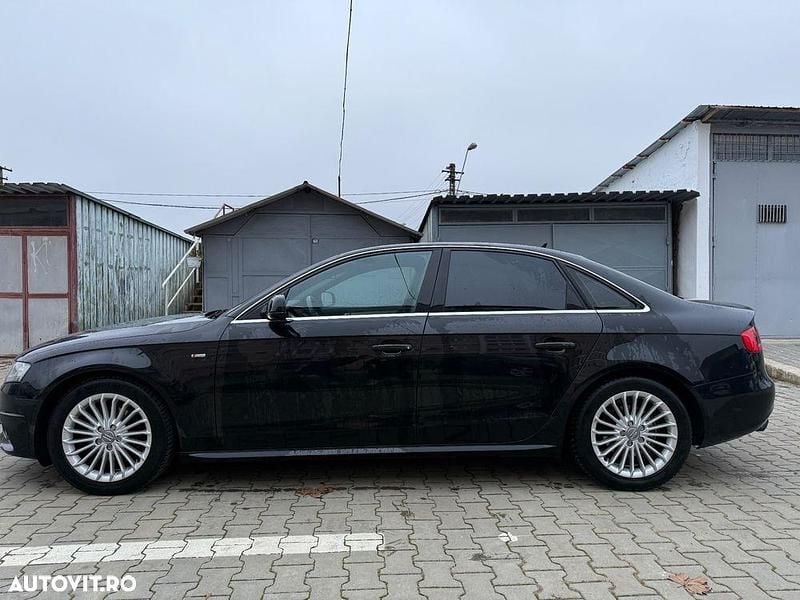 Culoarenegru Utilizat 2011 Audi A4 S-Line Berlinǎ | 7.500 EUR (Preț OK) - Imagine 1/4