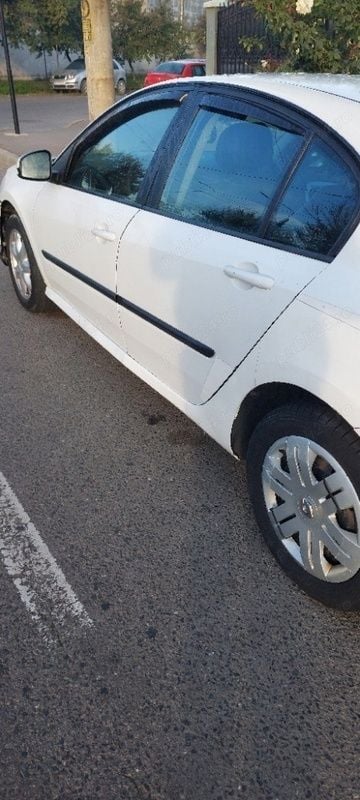 Second-hand Renault Laguna III 110 CP (80 kW) 2010 Berlinǎ