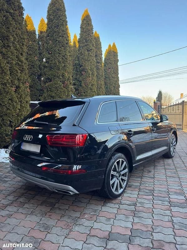 Second-hand Audi Q7 272 CP (200 kW) 2017 Culoarenegru SUV
