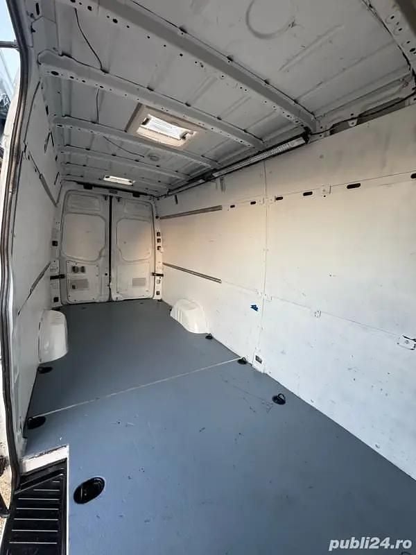 Second-hand Mercedes Sprinter 162 CP (119 kW) 2014 Van