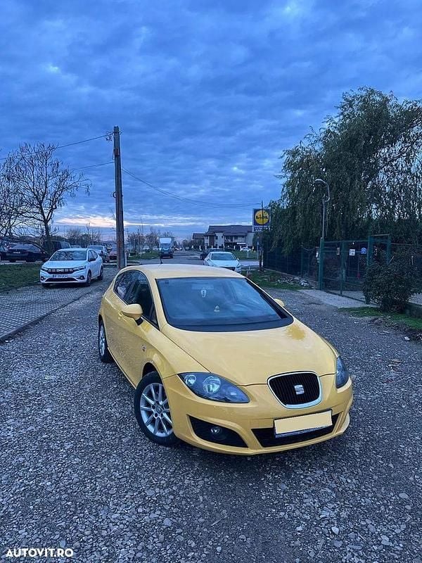 Culoaregalbeuriu Utilizat 2010 Seat Leon Hatchback | 5.400 EUR (Preț OK) - Imagine 1/4