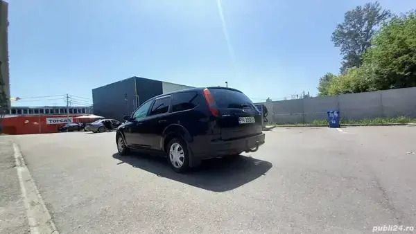 Utilizat 2006 Ford Focus Hatchback | 900 EUR (Super Preț) - Imagine 1/4