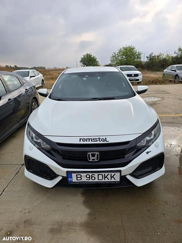 Culoarealb Utilizat 2017 Honda Civic Comfort Hatchback | 12.000 EUR (Preț OK) - Imagine 1/4