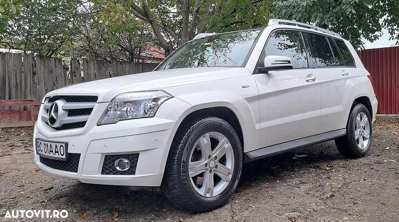 Culoarealb Utilizat 2010 Mercedes GLK220 SUV | 8.950 EUR (Preț OK) - Imagine 1/4