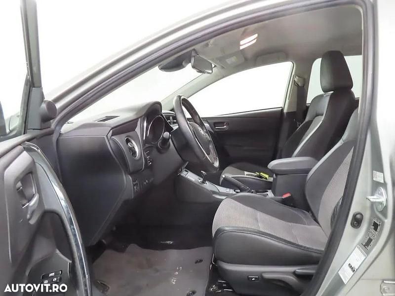 Second-hand Toyota Auris Hybrid 136 CP (100 kW) 2018 Culoaregri Break