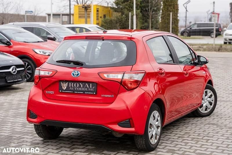 Second-hand Toyota Yaris Hybrid Active 73 CP (53 kW) 2019 Culoarerosu