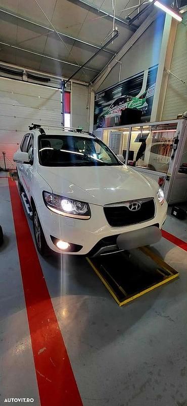 Culoarealb Utilizat 2011 Hyundai Santa Fe SUV | 8.200 EUR (Preț OK) - Imagine 1/4