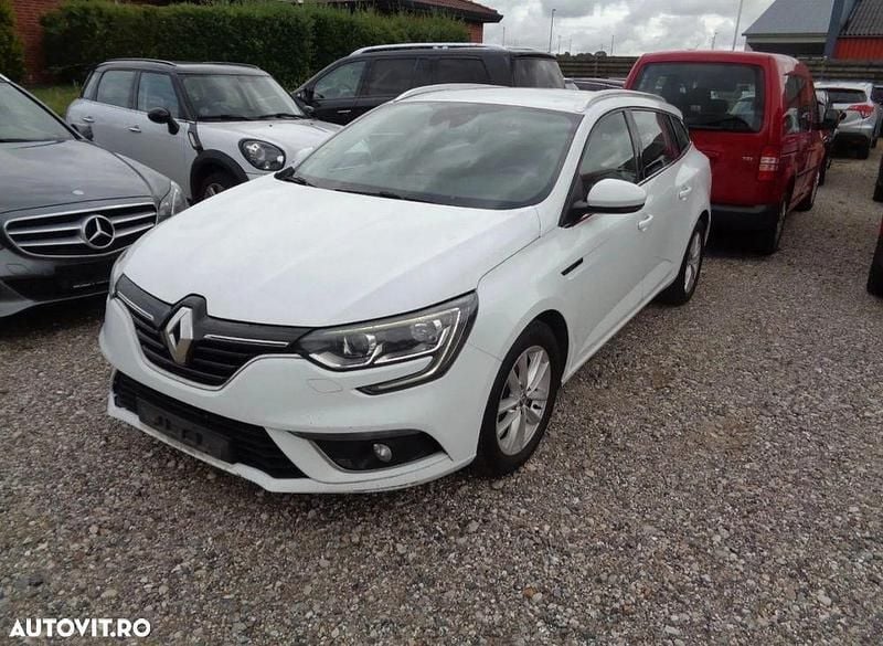 Culoarealb Utilizat 2017 Renault Mégane GrandTour Business Break | 8.200 EUR (Preț OK) - Imagine 1/4