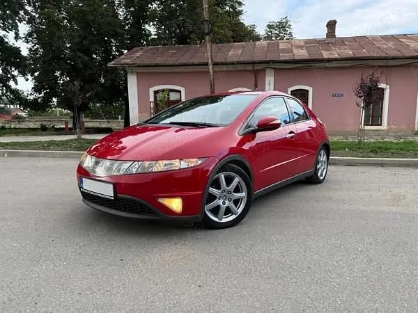 Rosu Utilizat 2008 Honda Civic Hatchback | 6.450 EUR (Puțin scump) - Imagine 1/4
