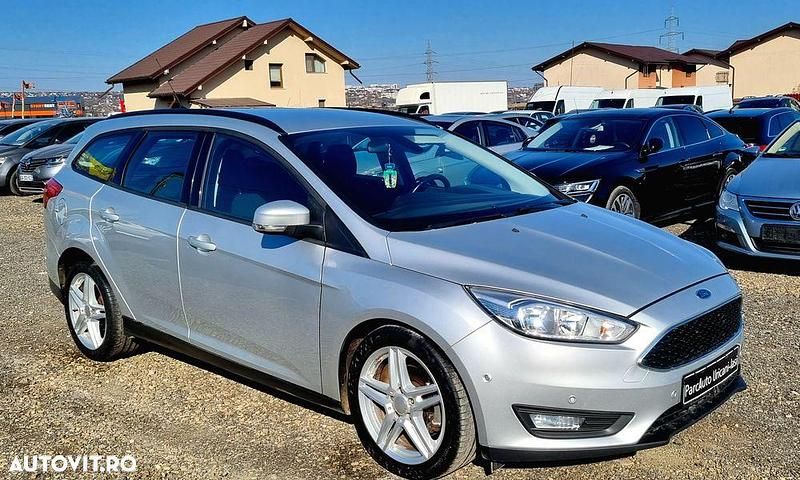Second-hand Ford Focus 110 CP (80 kW) 2016 Culoareargint Break
