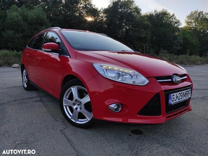 Rosu Utilizat 2013 Ford Focus Break | 5.300 EUR (Preț OK) - Imagine 1/4