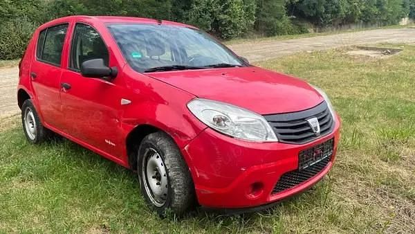 Second-hand Dacia Sandero 75 CP (55 kW) 2010 Rosu Hatchback